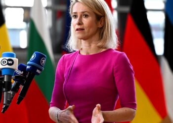 Калас: Привременото олеснување на санкциите за руска нафта е опасен преседан