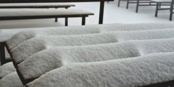 Снежна идила на Попова Шапка: 58 сантиметри снег и температури под нулата