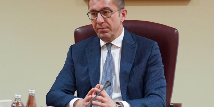 Мицкоски најавува дополнителни мерки доколку продолжи растот на цените на горивата