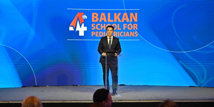 Беким Сали на отворањето на 4-та Балканска школа за педијатрија: Зајакнување на здравствените капацитети за децата