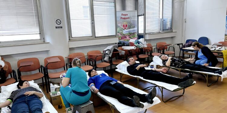 Општина во Скопје и ГОБ „8 Септември“ заедно организираа крводарителска акција