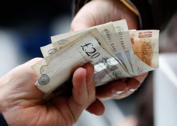 ЛАЖЕН ПОЛИЦАЕЦ ГО “ИЗГОРЕЛ” СКОПЈАНЕЦ – Изгубил 40 000 евра, па измамникот му оддзел уште 3500 евра