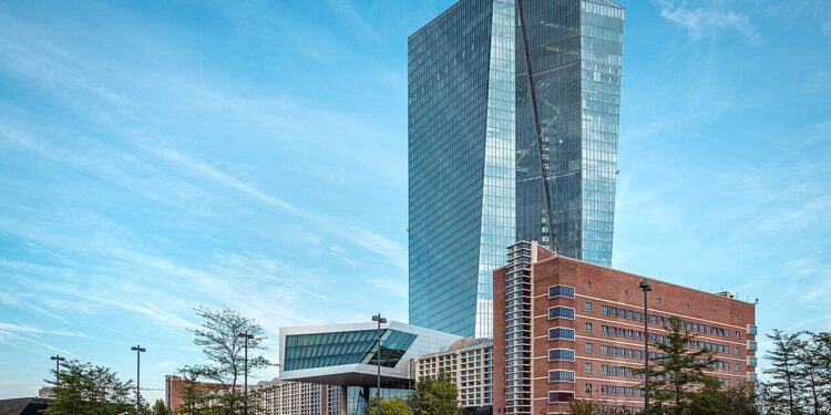 Лагард: ЕЦБ ќе стори сè за да ја контролира инфлацијата