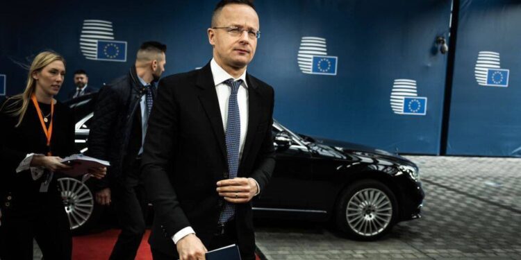 Сијарто: ЕУ го губи влијанието поради идеологија, Западен Балкан може да донесе нова енергија