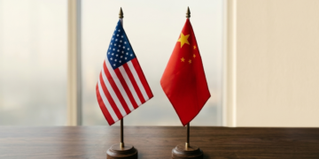 Кина и САД продолжуваат со трговските разговори во Париз