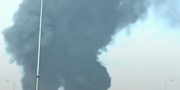 Напад со беспилотно летало во ОАЕ: Избувна пожар во клучен индустриски центар