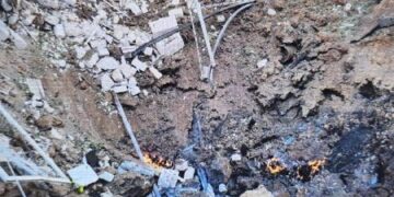 Шест лица повредени во Тел Авив по ирански ракетен напад рано утрово