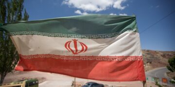 Иран нуди „слободен пристап“ до Ормуз за земји со посебни услови