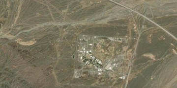 Изградиле „ракети градови“: Што е скриено 500 метри под Иран?