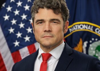 ФБИ отвори истрага протиб поранешниот шеф за антитероризам Џо Кент