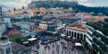 Нов систем за сообраќај со „паметни“ камери во Атина: 130 казни во првите два дена