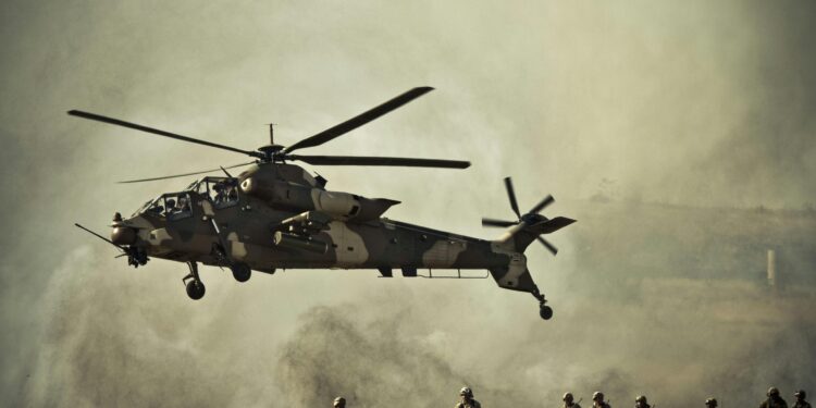 Повеќе од 50.000 американски војници распоредени околу Иран, се разгледуваат копнени операции