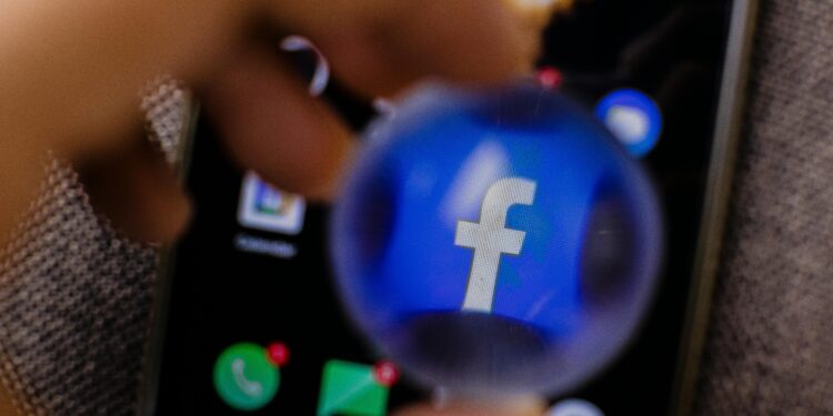 Можност за пасивен приход: Како да заработите до 3.000 евра месечно преку Фејсбук?