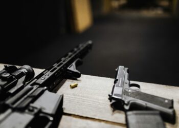 Воената индустрија во Германија во пораст: Се трансформираат фабриките за производство на оружје