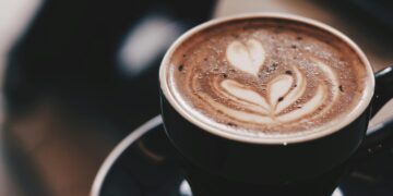 Утринското кафе како клучен ритуал и како тоа ви го обликува денот