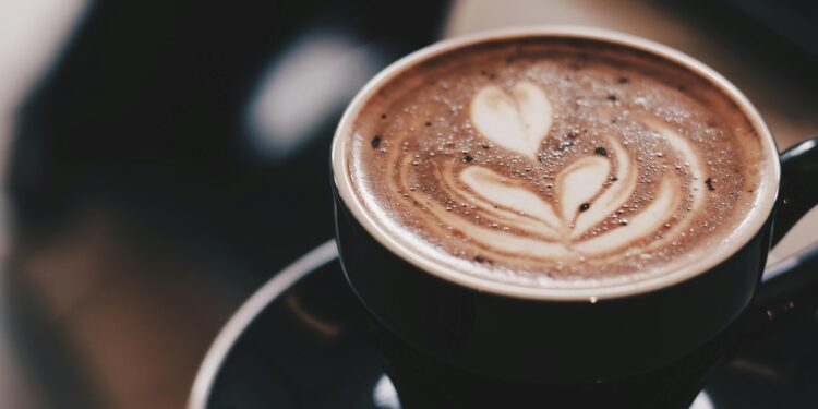 Утринското кафе како клучен ритуал и како тоа ви го обликува денот