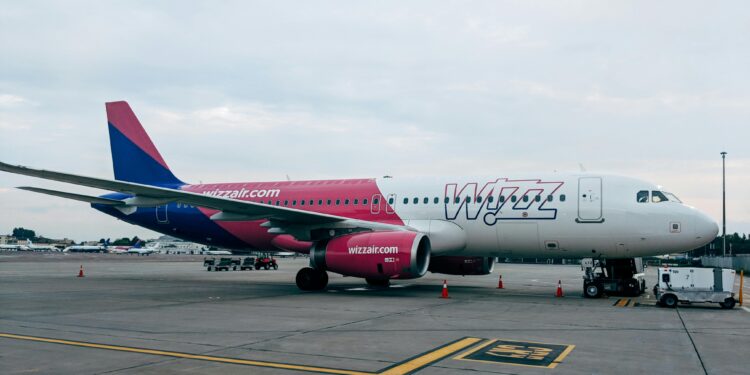 Летовите на „Виз Ер“ до Израел, Дубаи, Абу Даби, Оман и Саудиска Арабија привремено прекинати