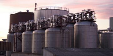 САД го олеснуваат тргувањето со венецуелската нафта, олеснувајќи ги санкциите