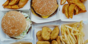 Само 1 од 4 деца во Македонија јаде свежо овошје секојдневно, најниска дневна консумација во Европа