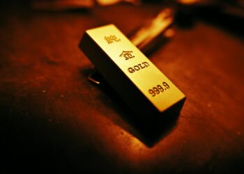 Златото достигна цена над 5.100 долари за унца