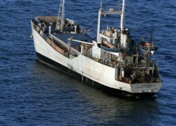 Ирански брод нападнат од подморница во близина на Шри Ланка, над 100 лица исчезнати