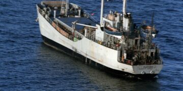 Ирански брод нападнат од подморница во близина на Шри Ланка, над 100 лица исчезнати