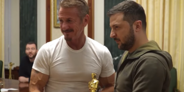 Шон Пен доби симболичен „Оскар“ во Украина поради отсуството годишното доделување во Америка