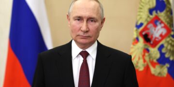 Русија воведува строг контролен режим за извоз на готовина и злато