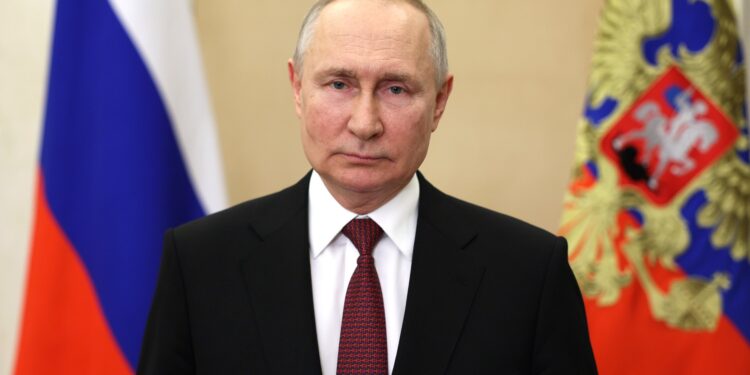 Русија воведува строг контролен режим за извоз на готовина и злато