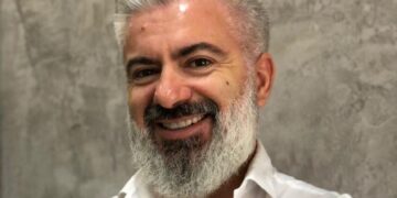 Никола Тасев во својата колумна: Филипче ќе пишува писмо до Брисел “Ако Мицковски ве игнорира, јас ќе ве слушам за се”