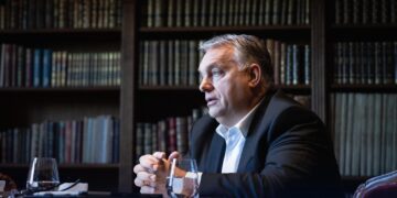 Орбан се упати кон границата со Србија