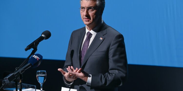 Хрватска пушта 35.000 тони дизел од задолжителните залихи