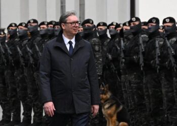 Балканот повторно на работ на тензии: Вучиќ најави голема набавка на оружје