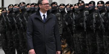 Балканот повторно на работ на тензии: Вучиќ најави голема набавка на оружје