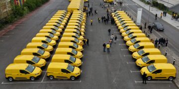 „Македонска пошта“ доби 100 нови возила за побрза и поефикасна достава