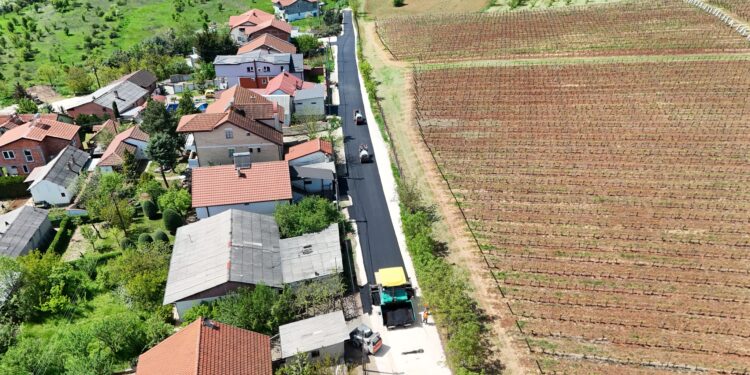 Нов асфалт на поранешна „Товарник 1“ во Ченто по повеќе од 50 години