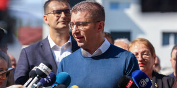 Мицкоски: „Снабдувањето со нафта е целосно стабилно, Македонија со најниски цени на горива во регионот и надвор од енергетски ризик“