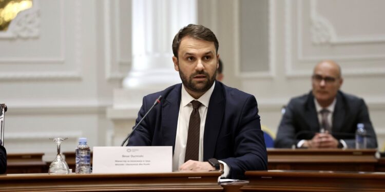 Молк од Тирана и албанската амбасада во Скопје: Дурмиши бара реакција по наводна навреда кон Албанците во Македонија