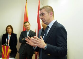 Мицкоски во Виена ја повикува дијаспората да се врати во Македонија (ВИДЕО)