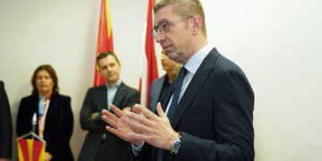 Мицкоски во Виена ја повикува дијаспората да се врати во Македонија (ВИДЕО)