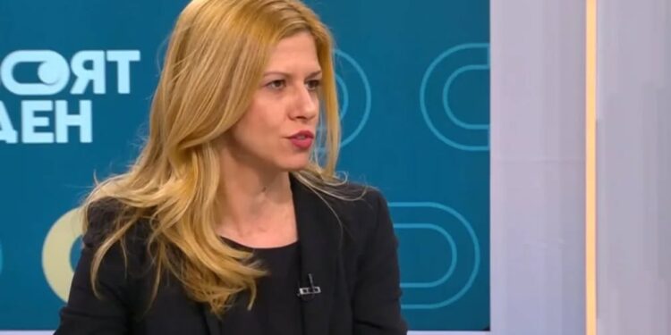 Михаела Доцова избрана за претседателка на бугарскиот парламент