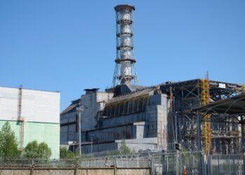 Чернобил повторно на работ од катастрофа: Оштетувањата на куполата по нападот со дрон бараат итна санација