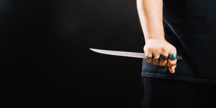 Ученик избоде наставничка во руско училиште, жртвата почина