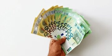 Во кои земји заработуваат најмногу по час? Листа што ќе ве изненади