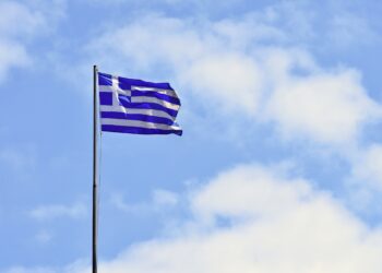 Грчки заменик-министер работел без факултетска диплома: Опозицијата бара итна оставка