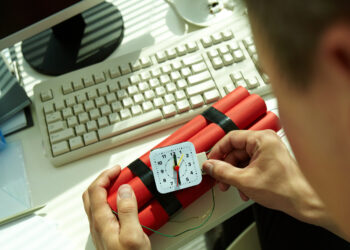 Бразилец постави лажен експлозив пред седиштето на MI5 по одбивање на азил