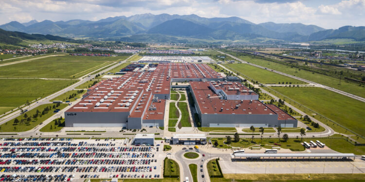 Словачка голем светски играч во автомобилското производство: Речиси милион автомобили произведени годишно