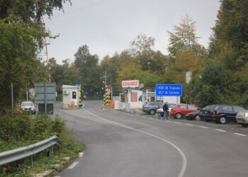 Автобус тргна наназад и прегази патници на границата меѓу Бугарија и Турција