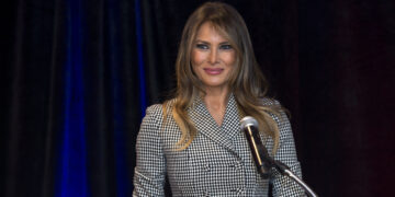 Меланија Трамп ги отфрла поврзувањата со Епштајн и го повика Конгресот да ги сослуша преживеаните жртви