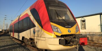 Мигрант од Алжир тешко повреден во Гевгелија при обид да се качи на воз во движење